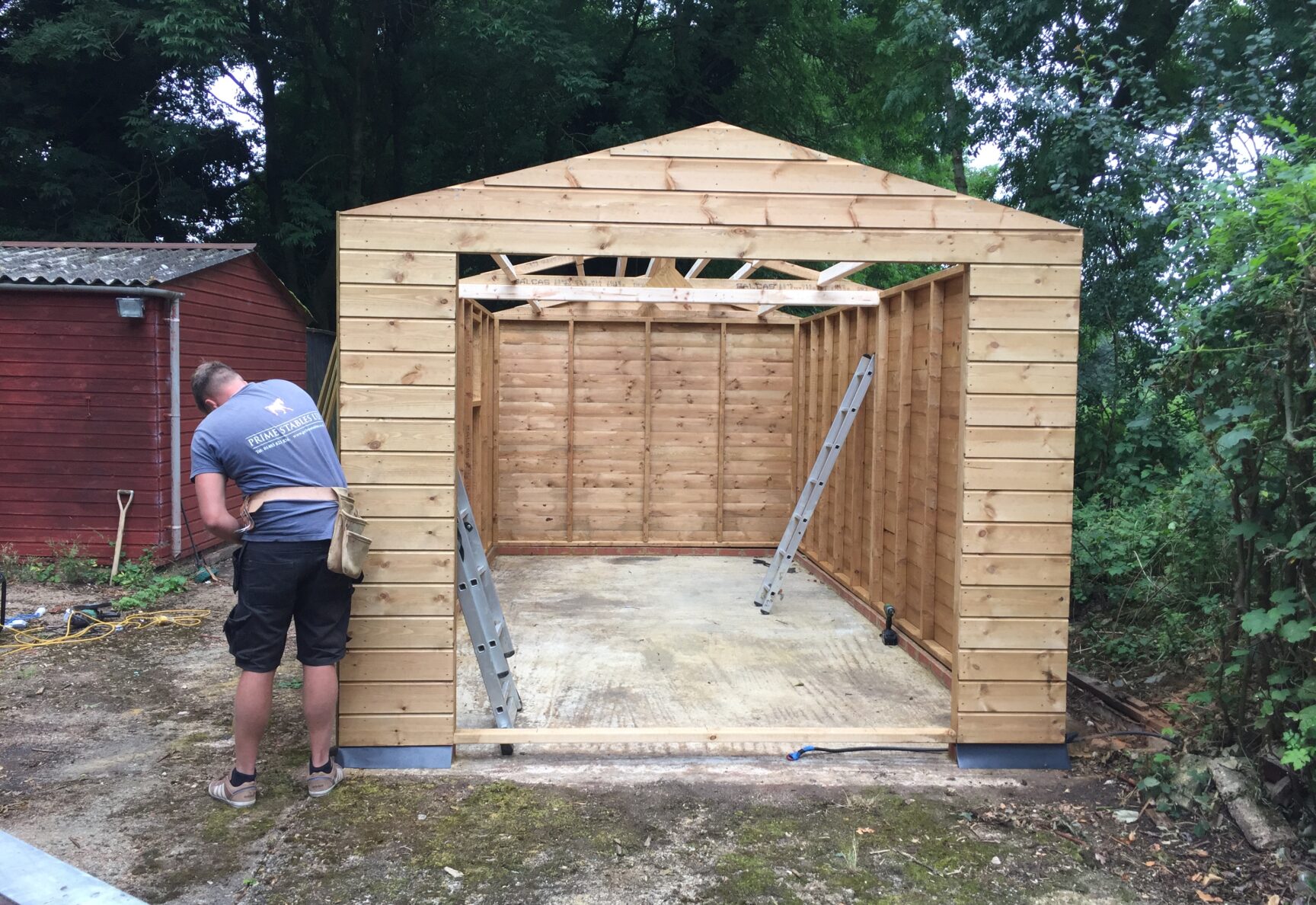 craftsman installing workshop