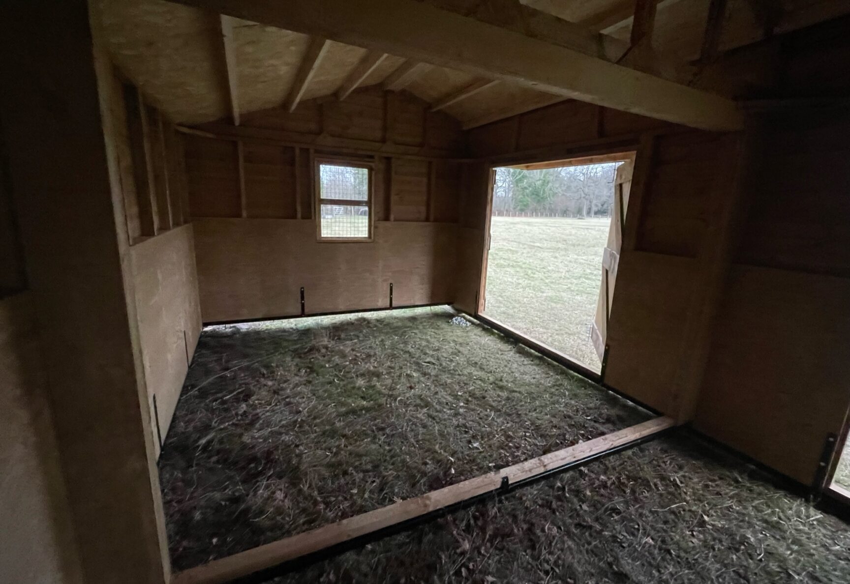 Mobile internal with 2-pane hopper window in gable end