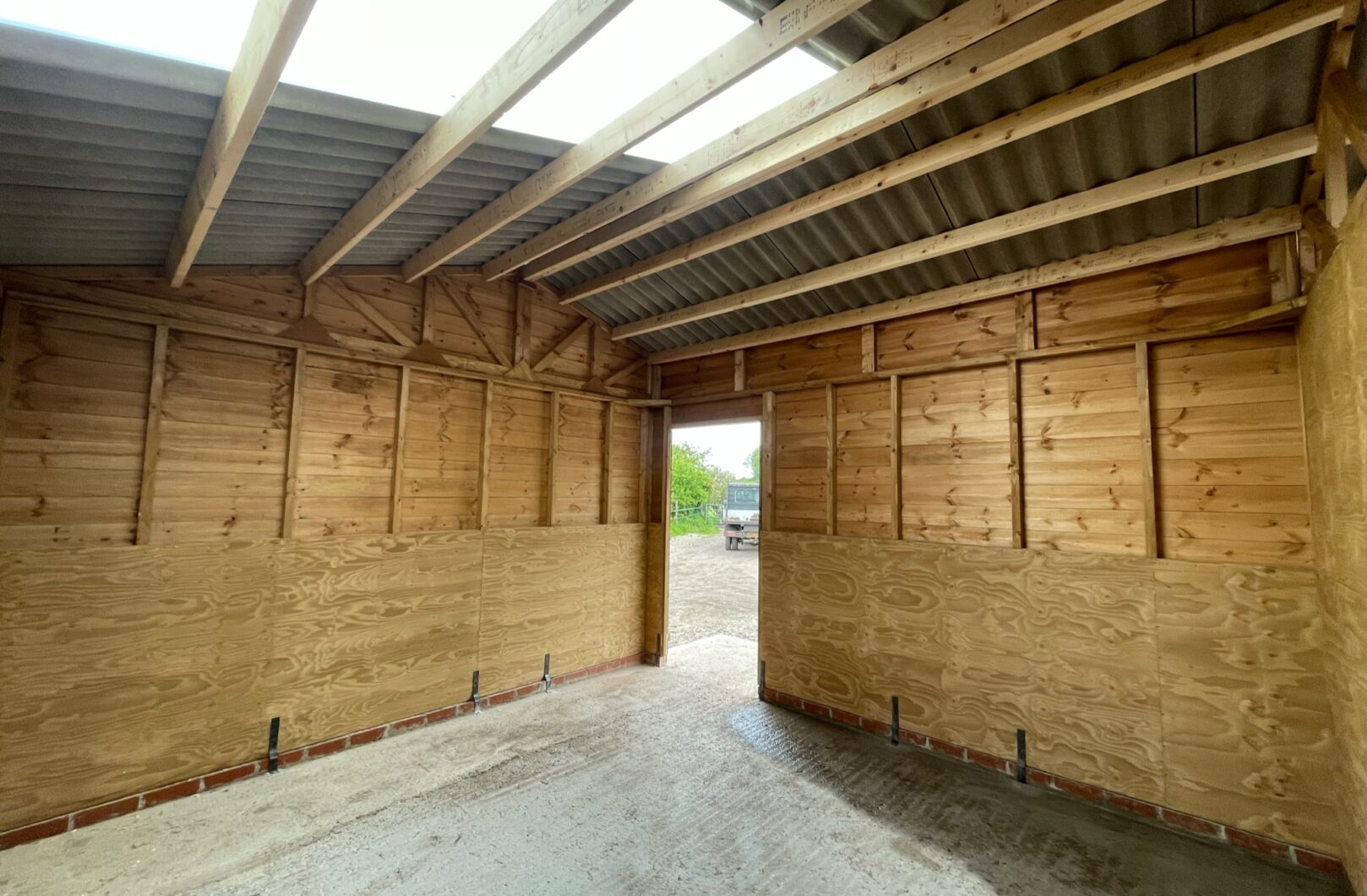 Internal stable