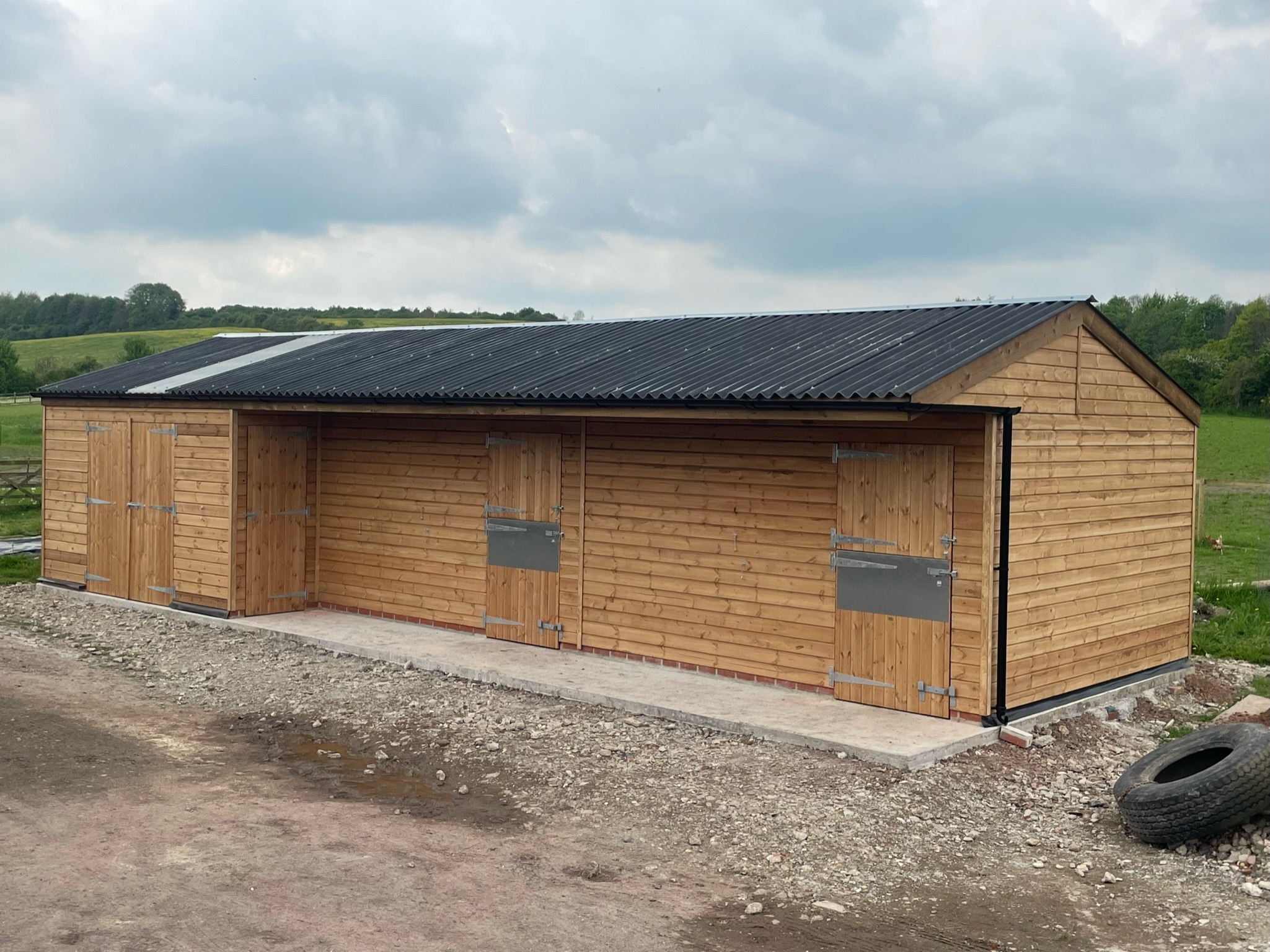 Double Stable Block with Large Haybarn - Prime Stables