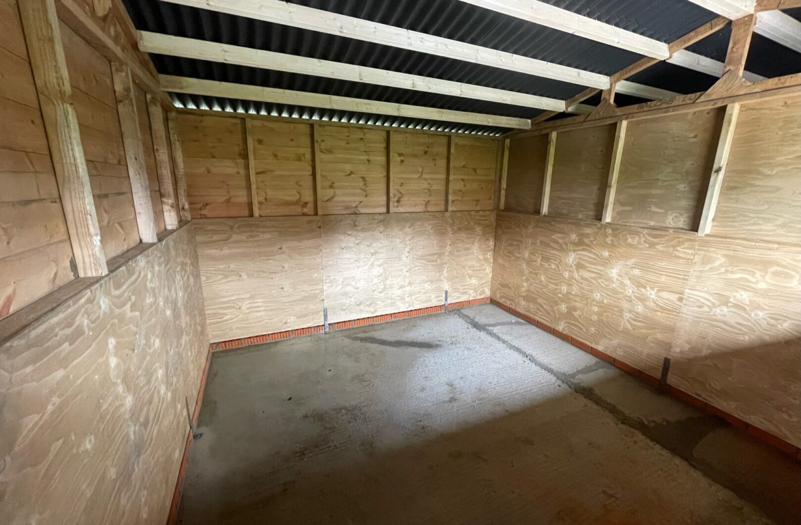 Internal stables kickboarded to 1.2m