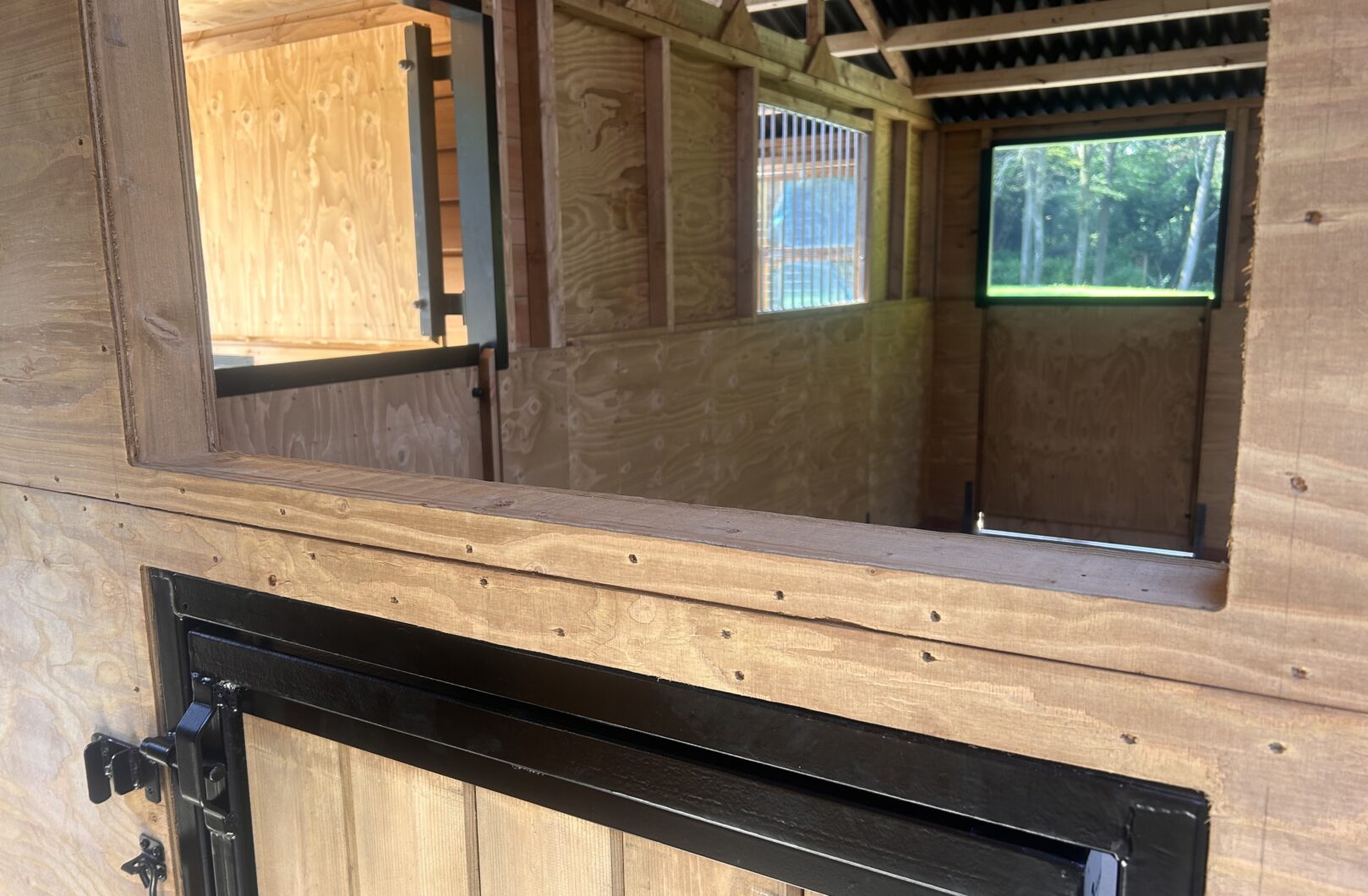 Corner box internal