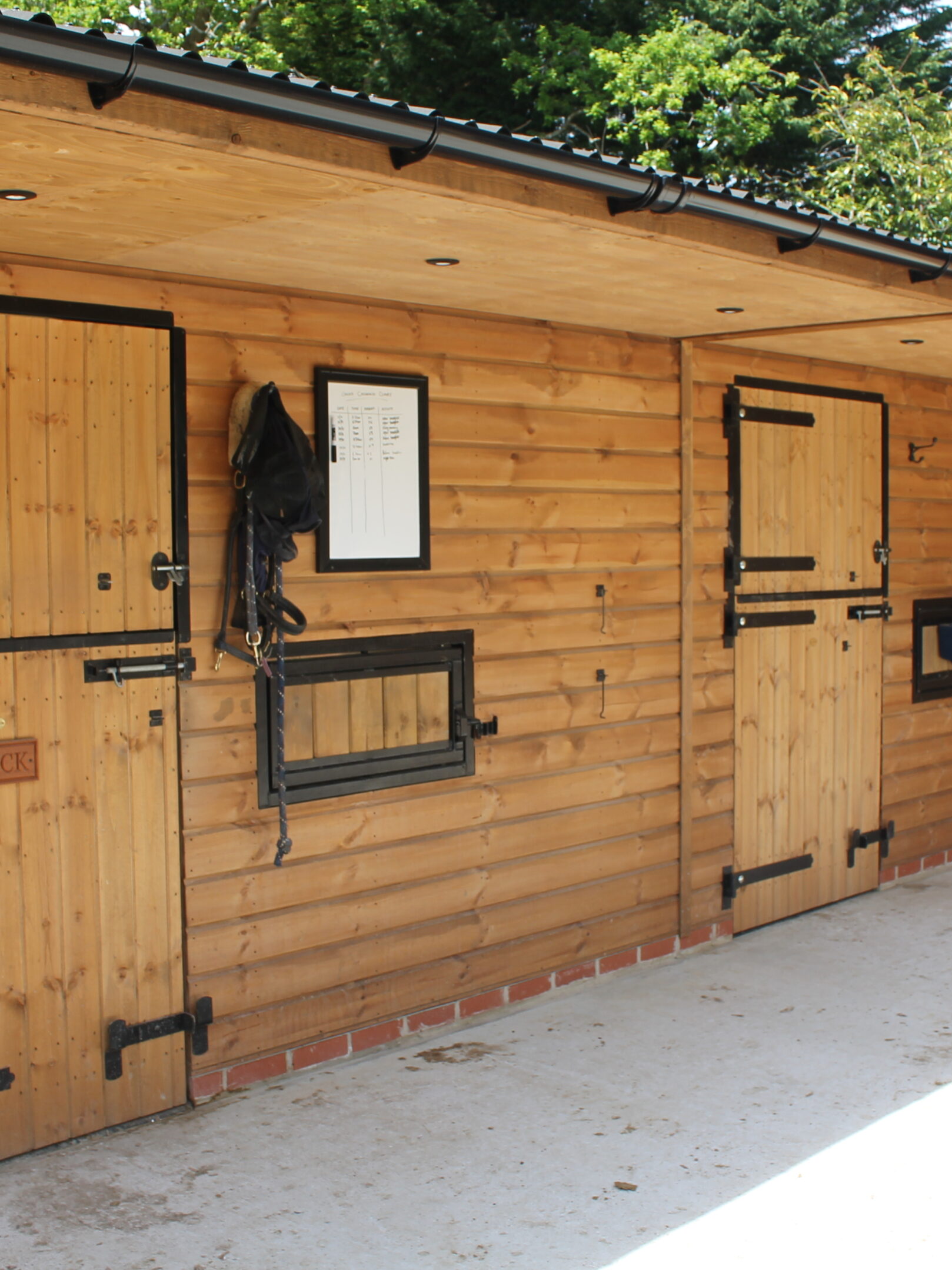 L-Shape Stable Block with Black Ironmongery