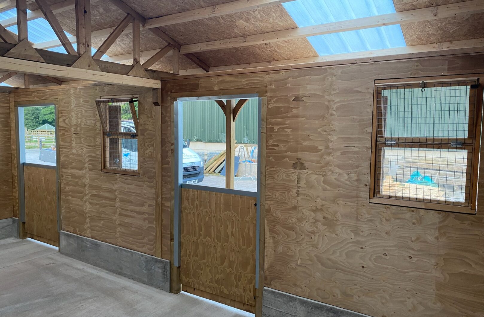 Internal stables fully lined