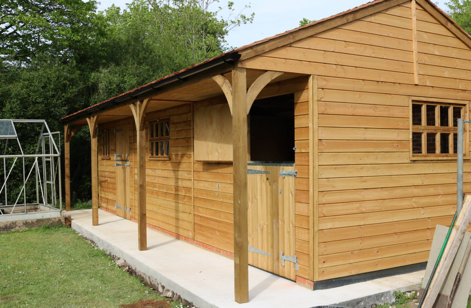 Top stable doors open