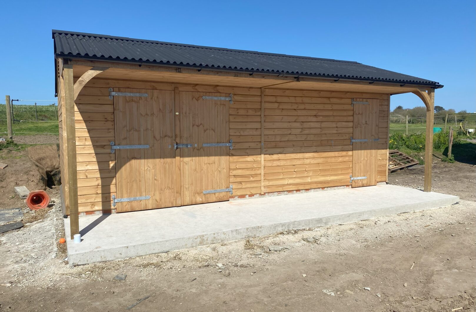 Detached hay barn and tack room