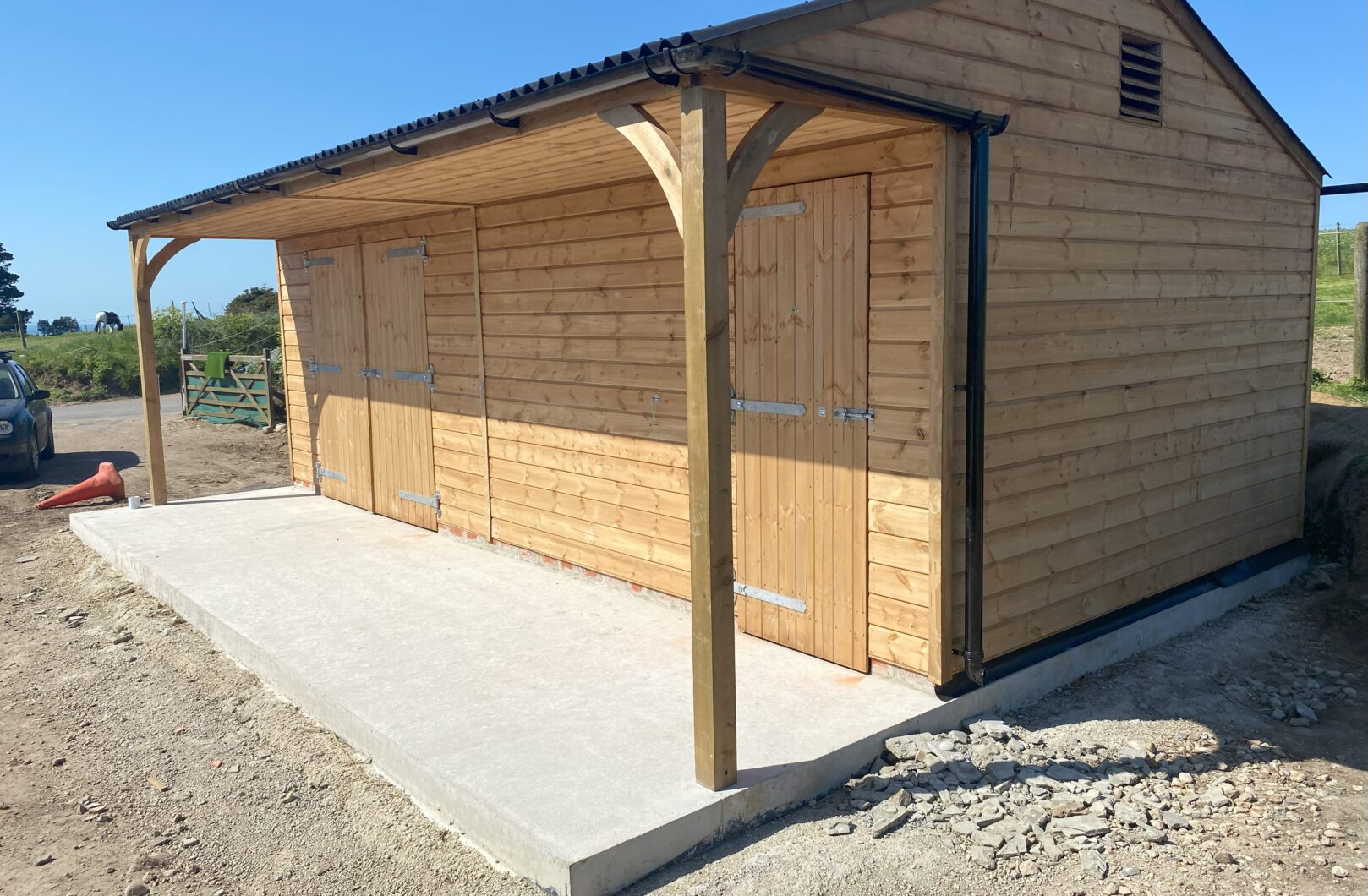 Detached hay barn and tack room