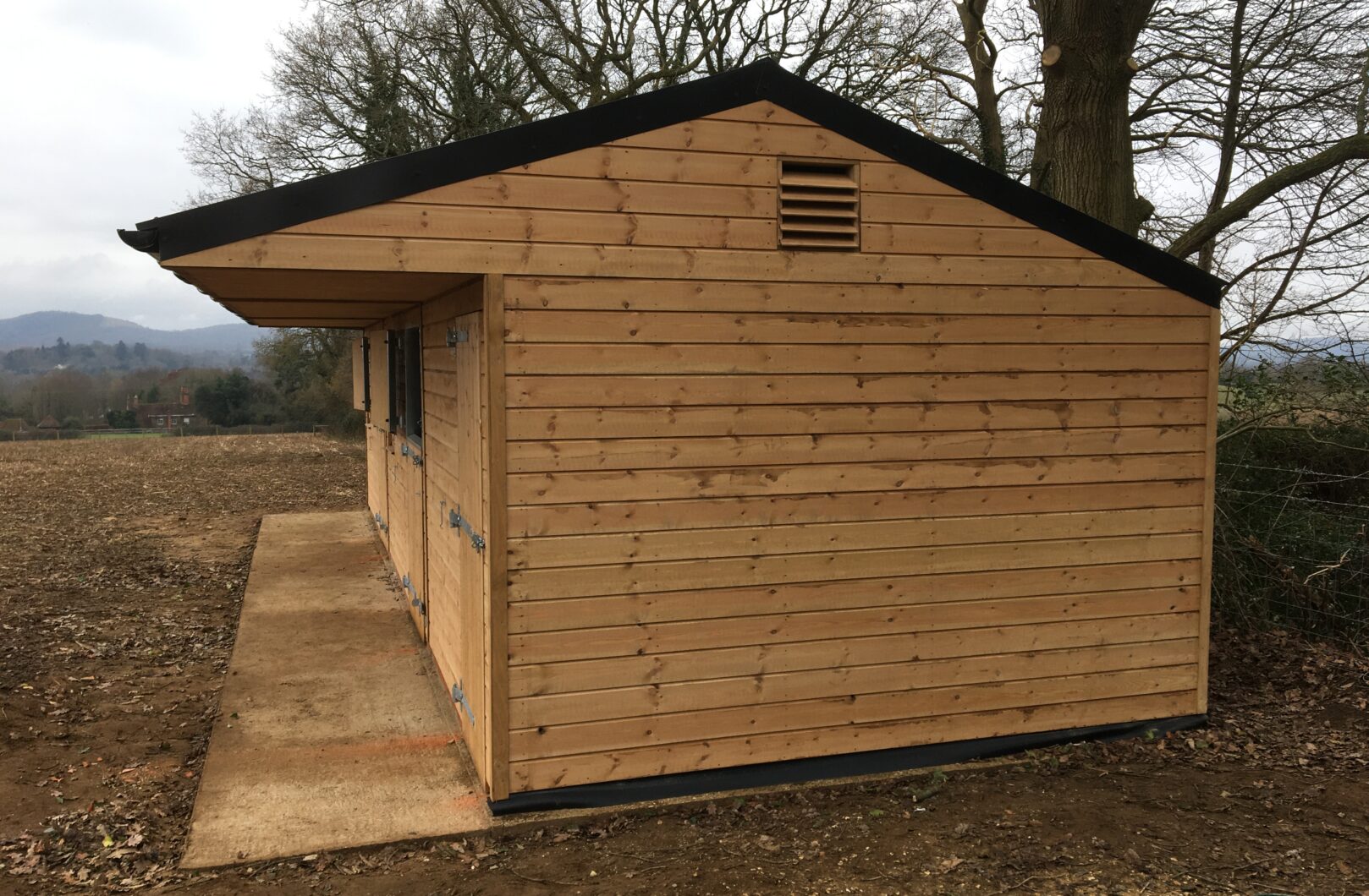 Stable Block with Metal Box Profile side view