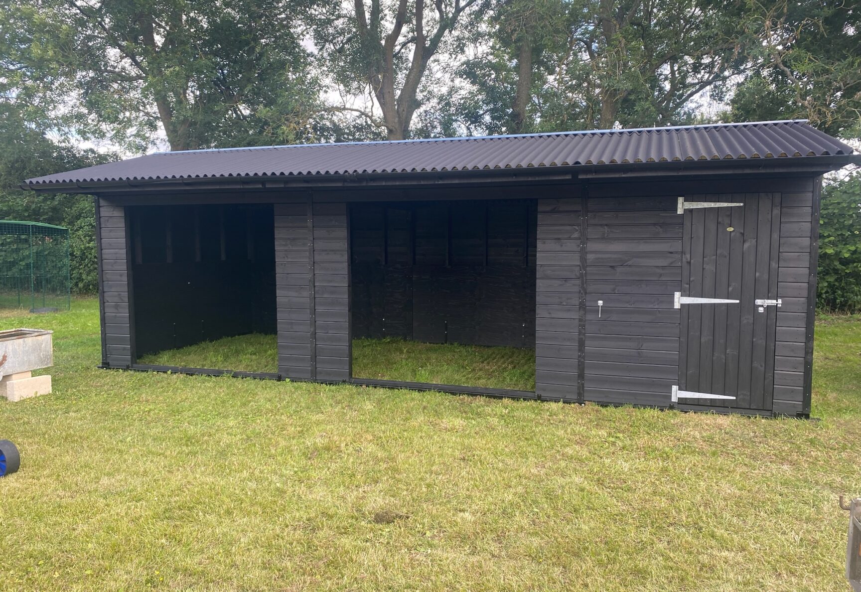 Double mobile field shelter and tack