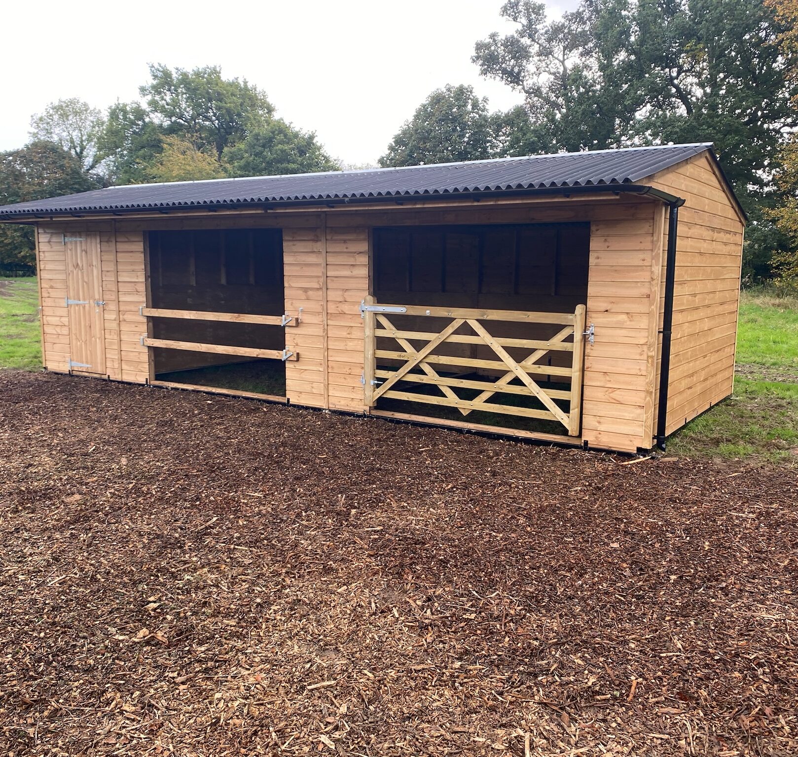 Double Mobile Field Shelter and Tack Room with Gates and Slip Rail