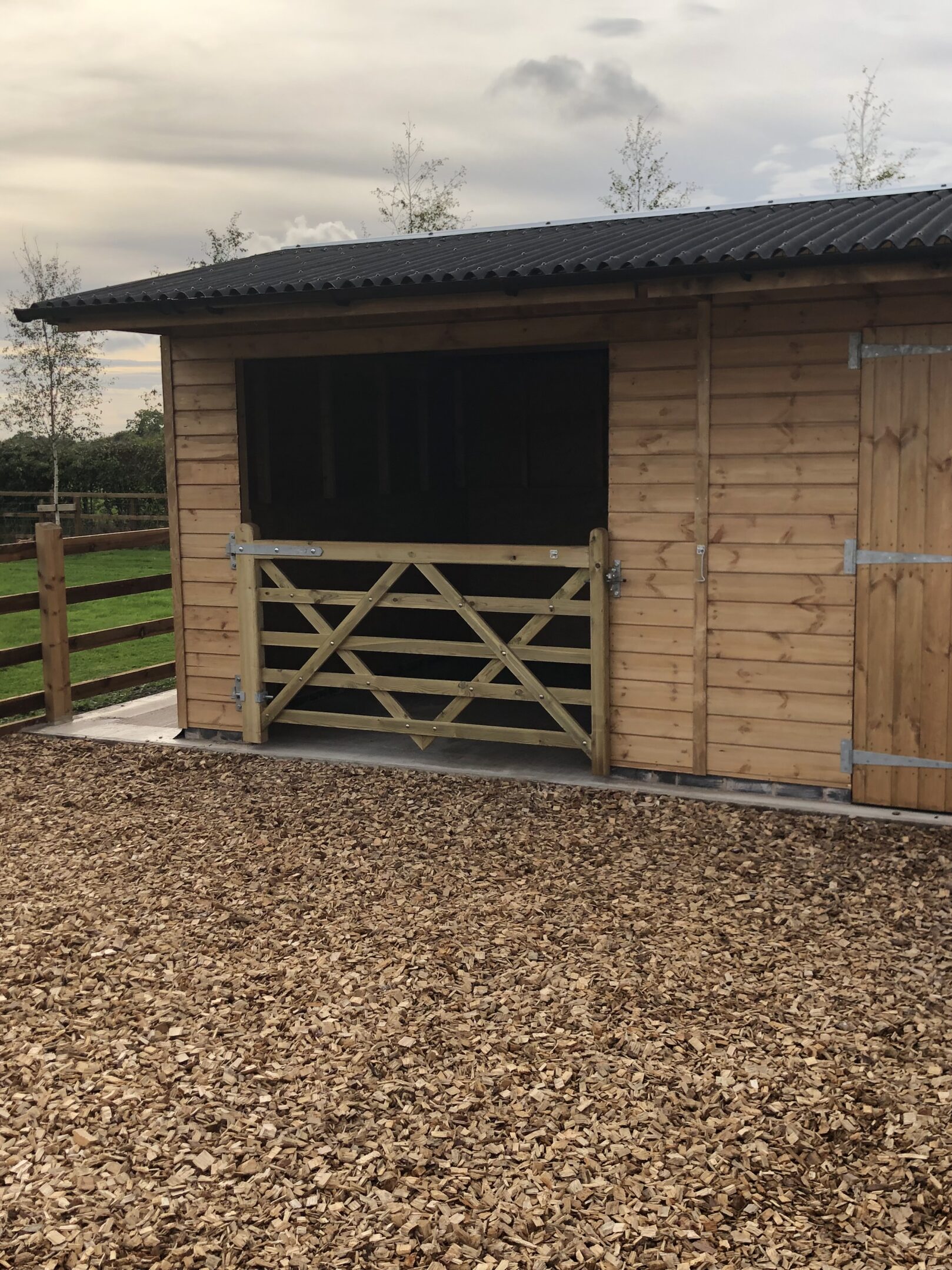 Field Shelter with Gate and Tack Room