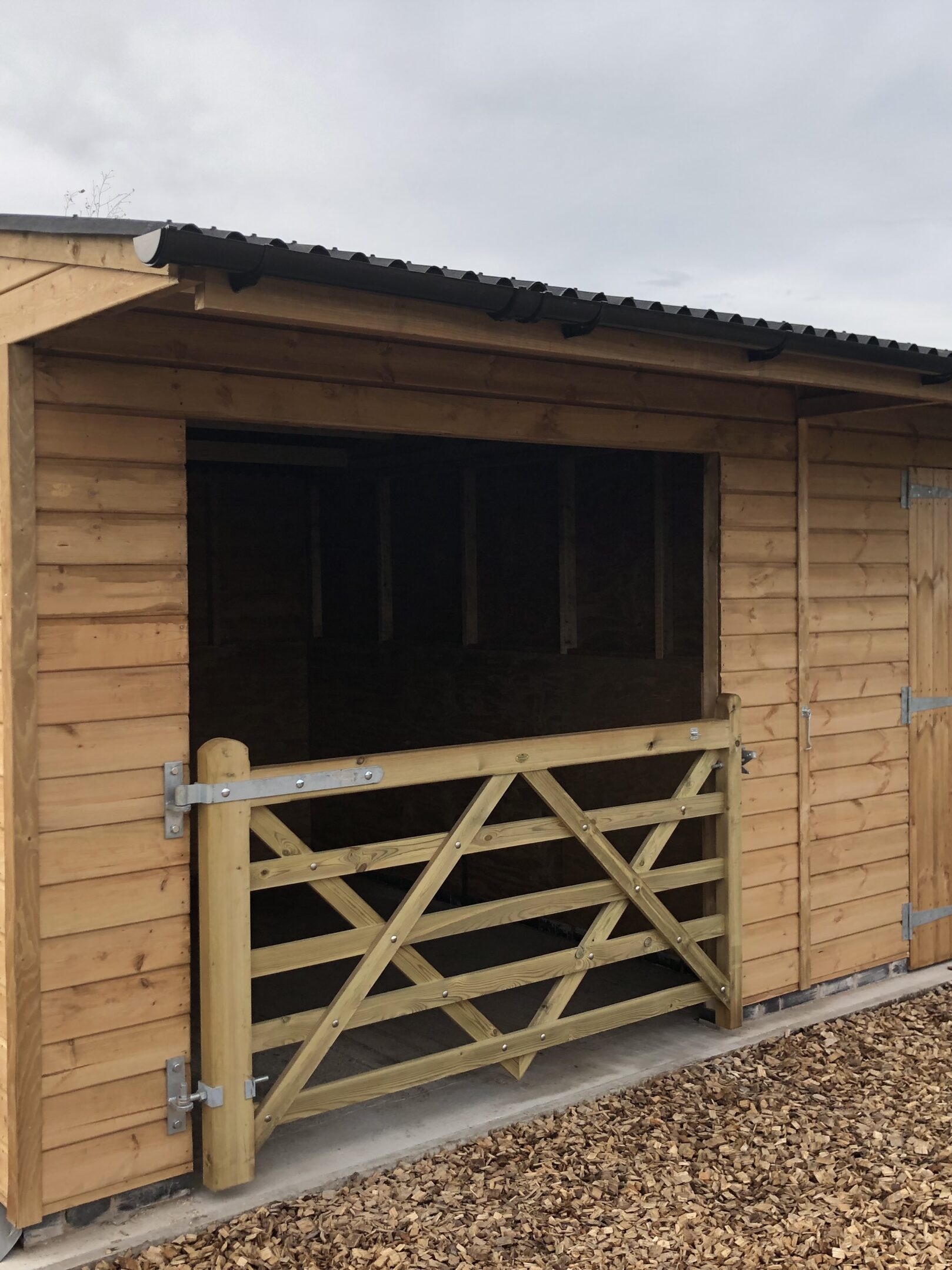 Field Shelter with Gate and Tack Room