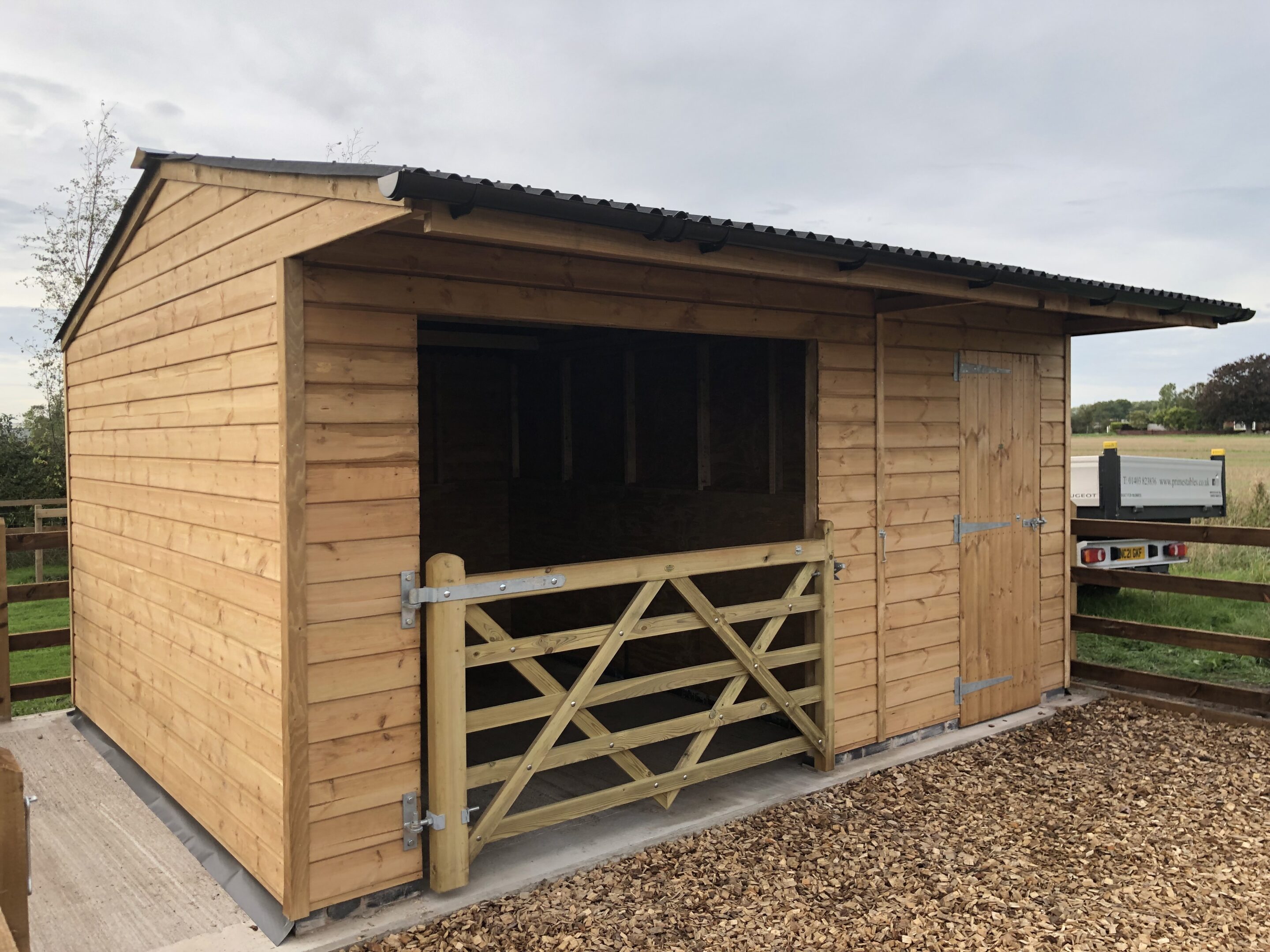 Field Shelter with Gate and Tack Room