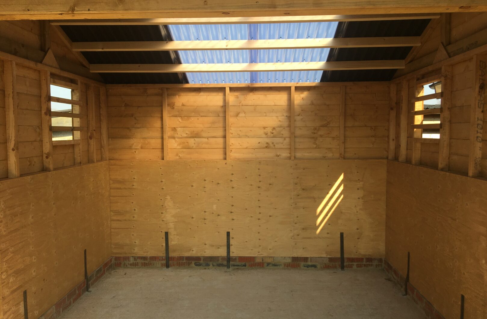 Internal field shelter kickboarded to 1.2m high