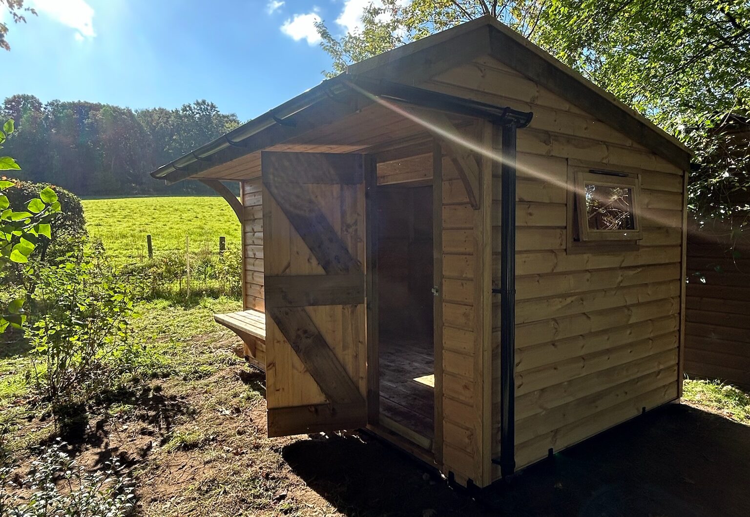 Mobile Sauna Shell door open
