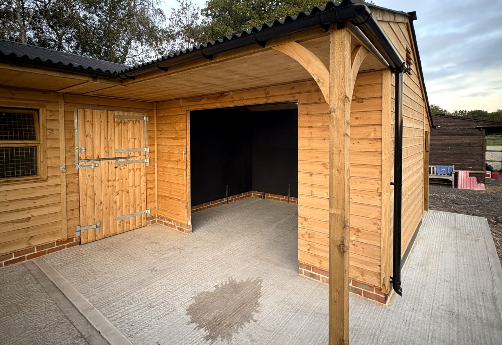 Washdown box lined with stockboard in a royal stable block