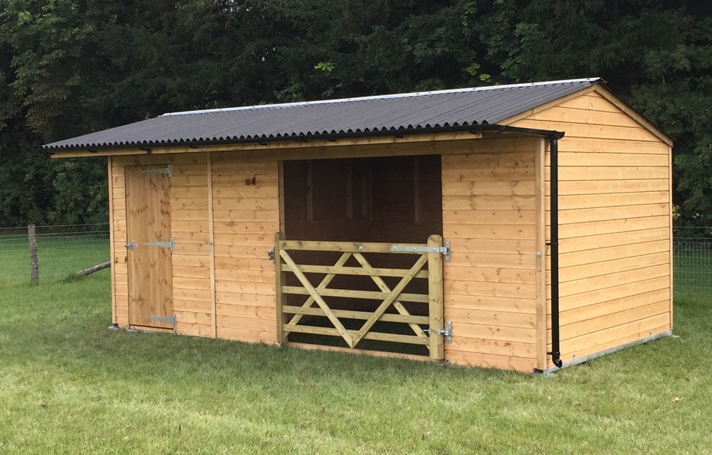 Mobile Field Shelter with Tack/Feed Room