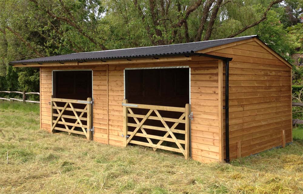 Double Mobile Field Shelter with Wooden Gates