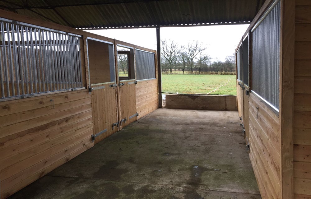 4 x Internal Stables (Royal)