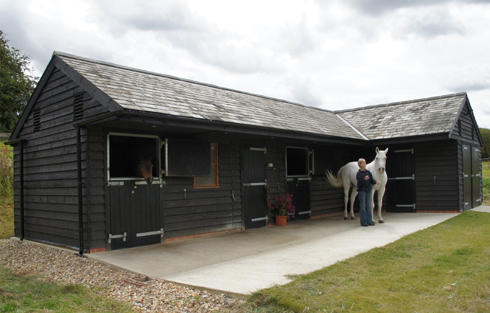 Stable Block - Black Featheredge