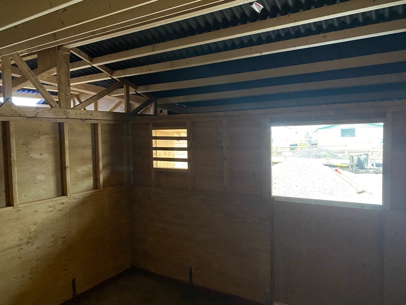 Inside foaling box with back stable door and vent